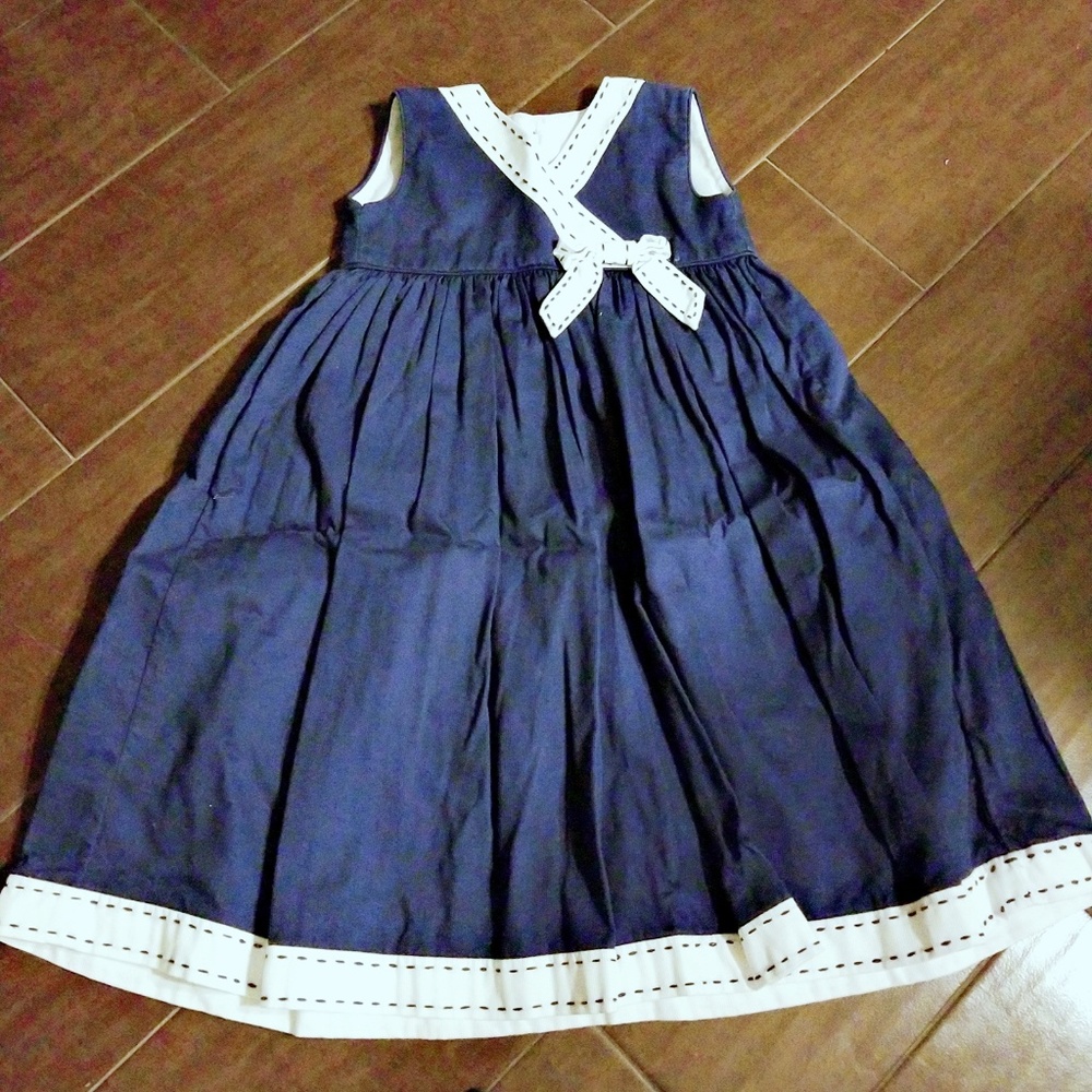 Strasburg Dress 2T Excellent Condition
